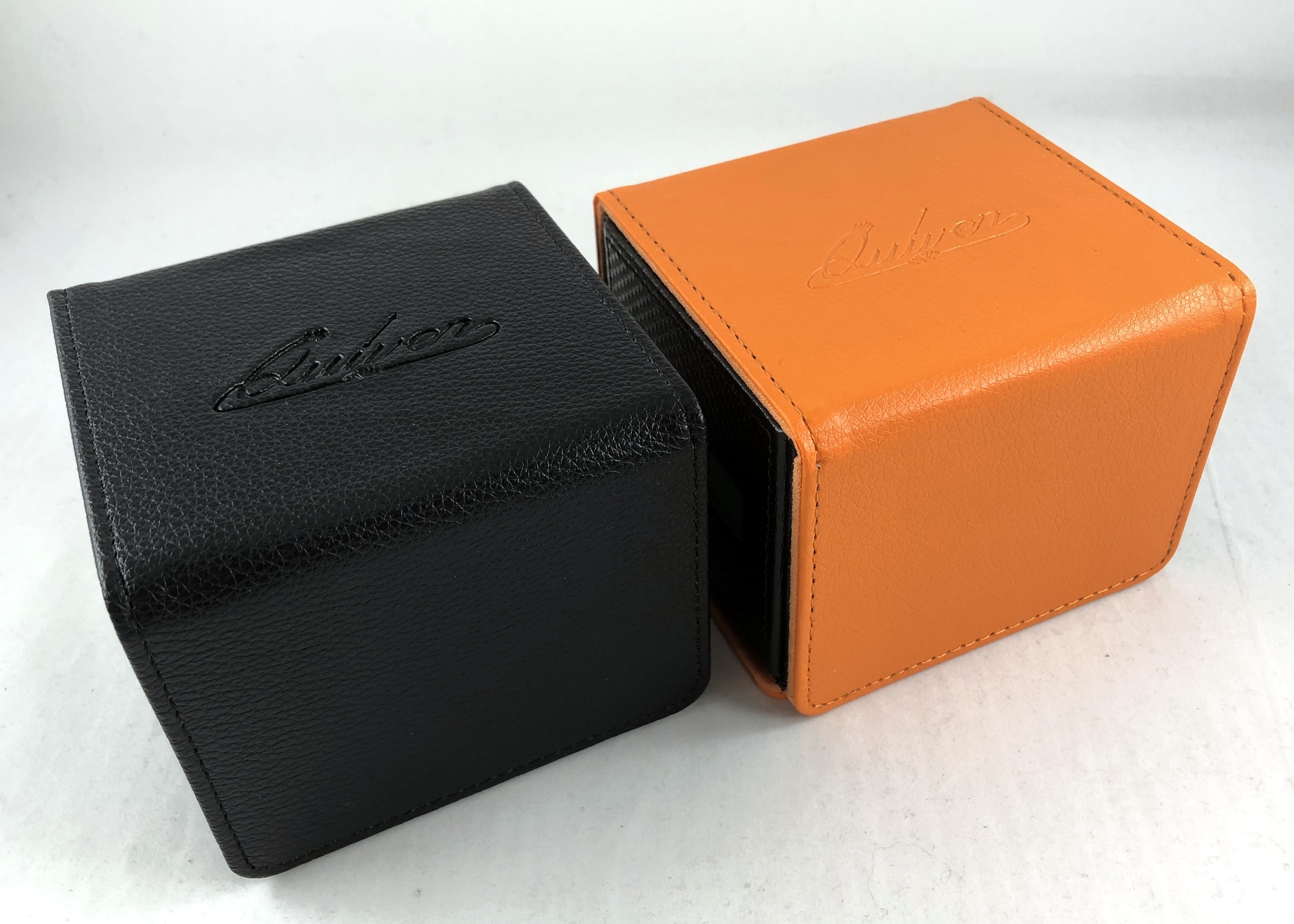 Boîte De Rangement Premium Citadel Deck Block Pour Cartes Magic: The Gathering - 100 Cartes - Rouge - Avec Séparateur Et Fermeture Magnétique Boîte De Rangement Premium Citadel Deck Block Pour Cartes Magic: The Gathering - 100 Cartes - Rouge - Avec Séparateur Et Fermeture Magnétique