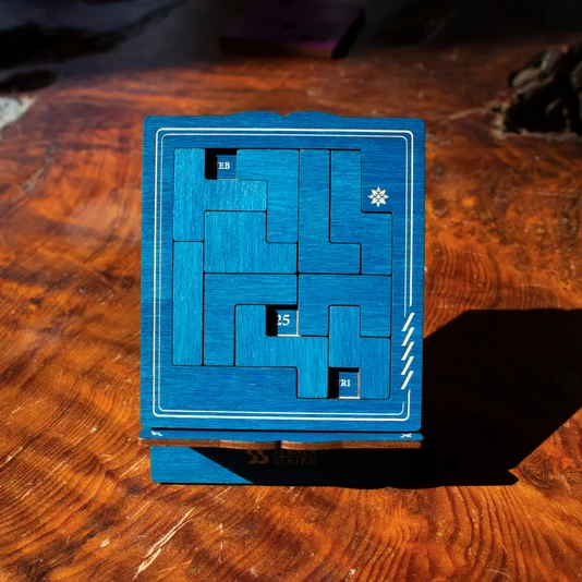 Strata Strike - Wooden Daily Calendar Puzzle for use with the board game , sold at the BoardGameGeek Store