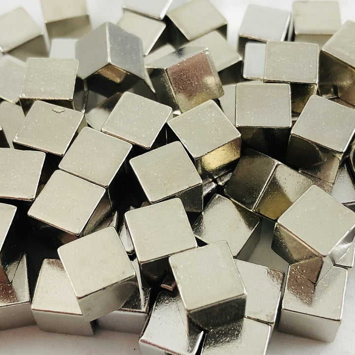 Metal Cubes - 8 mm - Bag of 30 for use with the board game REORDER, sold at the BoardGameGeek Store